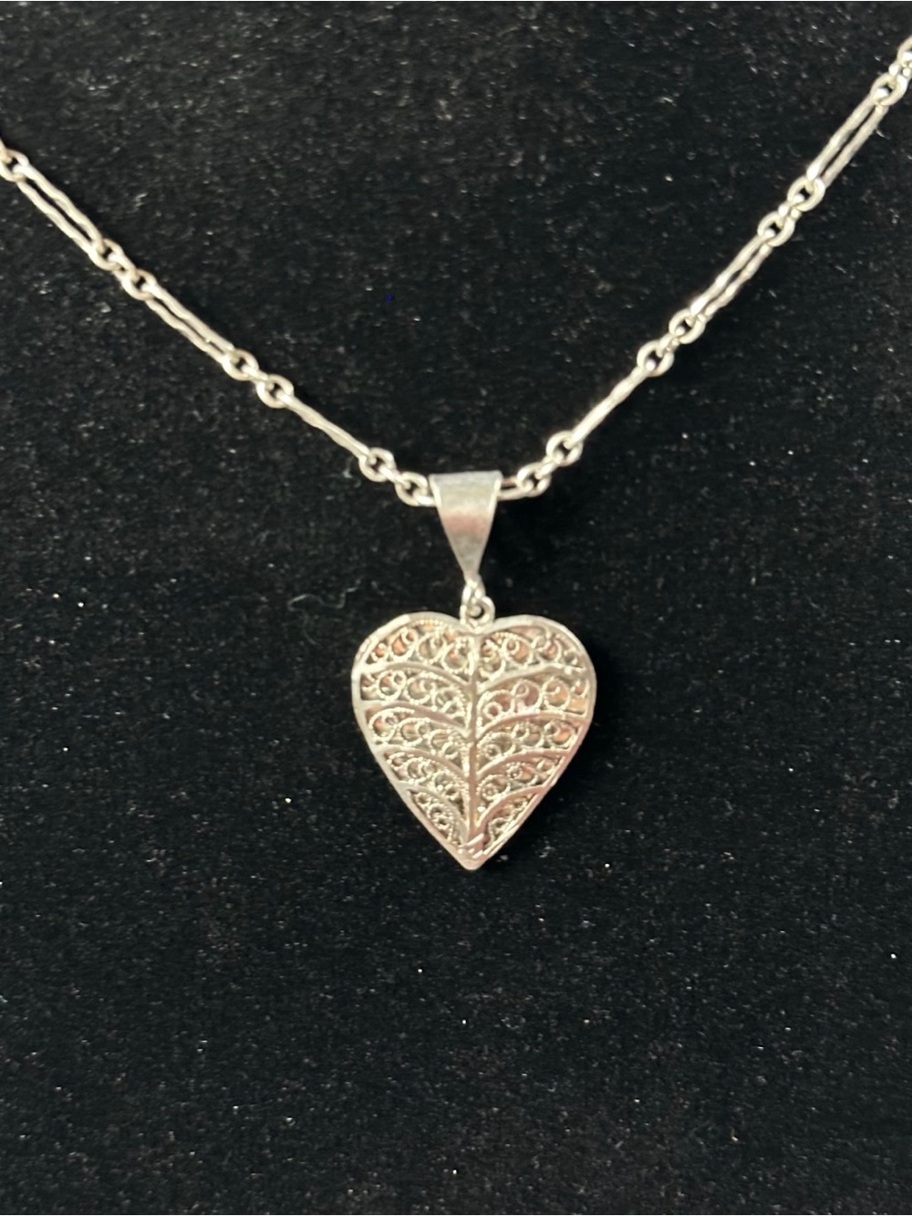 Vtg Turkey 925 Sterling Filigree 1” Heart Pendant Necklace 14" Paperclip Choker